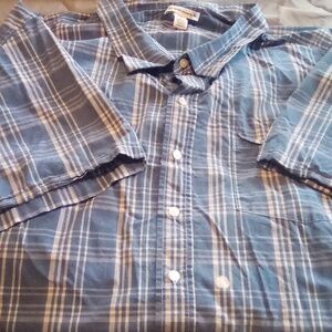 6xl Amazon Essentials shirt